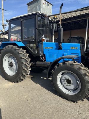 Traktor MTZ Белорус 892.2