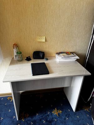 Urganchda o'quv stoli sotiladi