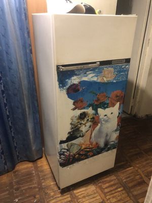 Холодильник в рабочем состояние