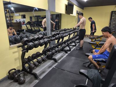 "Alfa Sport" trenajyor va sport jihozlari sotiladi