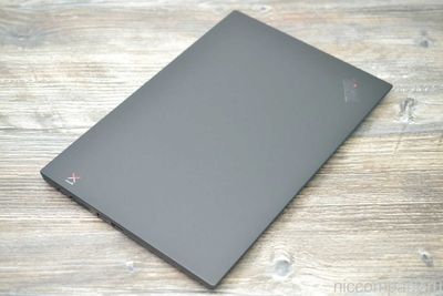 Lenovo ThinkPad X1 Carbon intel Core i7-8650U vPRO озу16гб 512ssd LTE