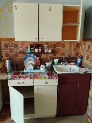 Кухонный гарнитур советский, в хорошем состоянии