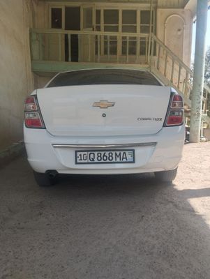 2 ta detalda kraska bor, orqa kapot yangi qòyilgan