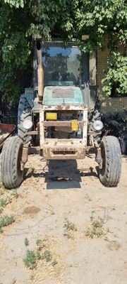Traktor TTZ 80 .