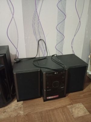 Музыкальный центр LG