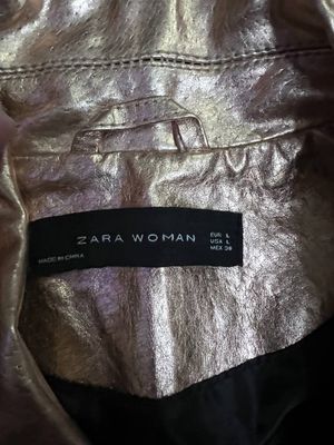 Перламутровая куртка от Zara