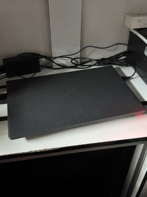 Dell Vostro 3520