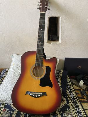 gitara akustika sotiladi