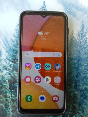 Telefon sotiladi a14 6/128 xotira