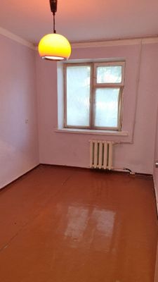 Феруза Экобазар, трц Атлас. 70м². 3*4*5 зал 5×5.