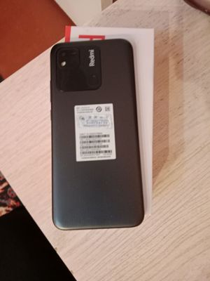 Продам redmi 10 A 64 GB состояние идеальное.