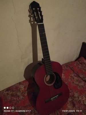 Gitara sotiladi Andijondan