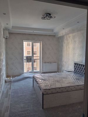Сдается 1 х комнатная квартира на 4 этаже Крытый рынок 250 $