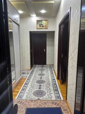 Продается квартира 4/2/4 на массиве Карасу-1. Своя