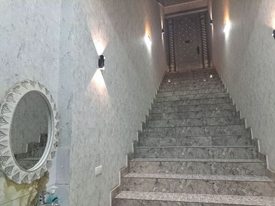 Зангиота мехмон уйи ижара. Кунлик ва ойлик мавжуд.