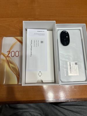 Honor 200
