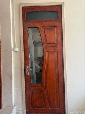 Eshik va romlar holati yahshi