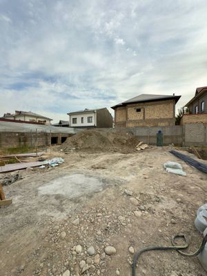 Продаётся участок Амир Темура махаля 6 соток размер участка 20×30