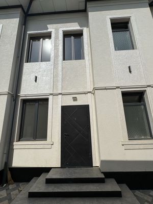 Продается новый Townhouse Мирзо Улуг’бекский район Карасу-6 Корасув-6