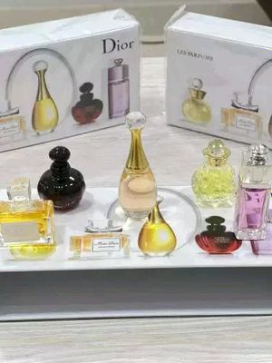DIOR ATIR NABORI