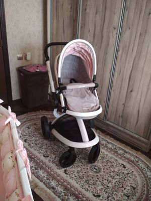 Продам коляску + к нему матрасик, 2 млн