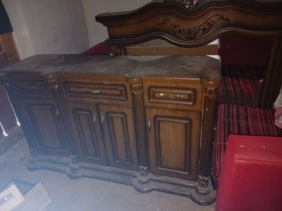 Mebel sotiladi ...