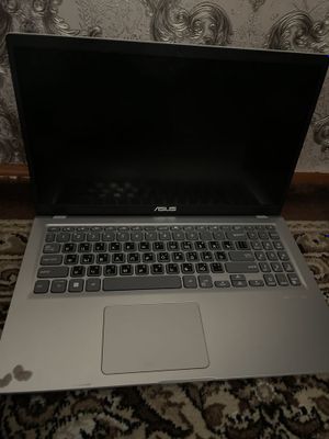Noutbuk Asus ofisnoy sotiladi