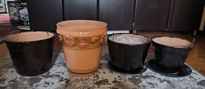 Горшки для цветов .