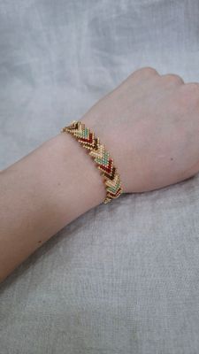 браслет из премиальные бисера Miyuki Delica