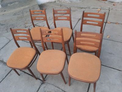 Продаются румынские стулья в среднем состоянии