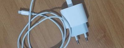 iPhone zaryadka 11