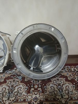 Kir mashina qismlari faqat kristovenasi singan....