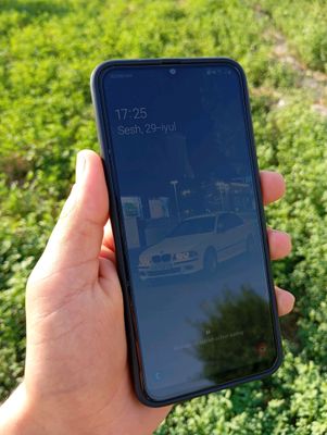 Samsung a20