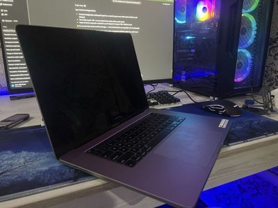 Macbook i9 32GB Ssd 1 t