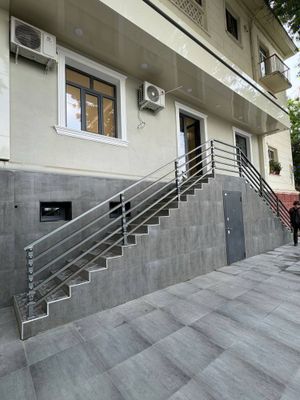 Ул.Шота Руставели нежилое помещение 200кв.м первая линия с арендатором