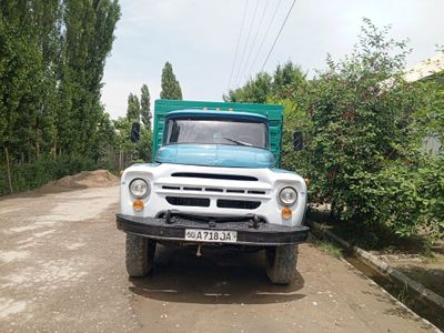 Zil 130 srochni sotiladi