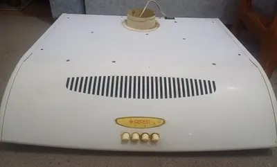 Продам кухонную вытяжку