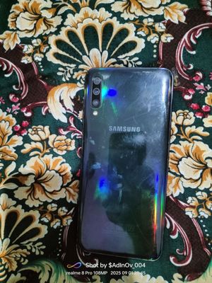 Samsung A70 6/128gb
