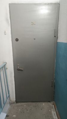 Продам железную дверь