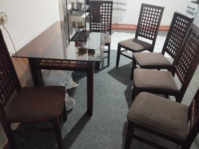 Mebel oshxona 600 ming soʻm.