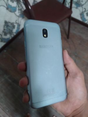 Galax j3 sotiladi