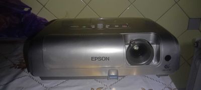 Proektor EPSON 3LCD