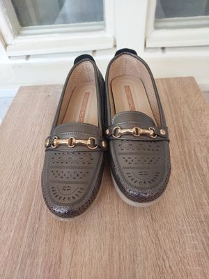 Продаются макасины