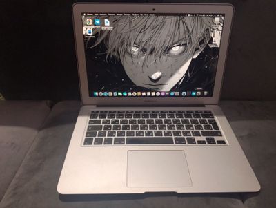 MacBook Air Protsessor: Intel Co