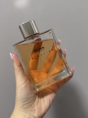 Продам духи оригинал BOSS IN MOTION
