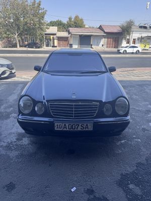 Mercedes benz 210 3,2 MOTOR