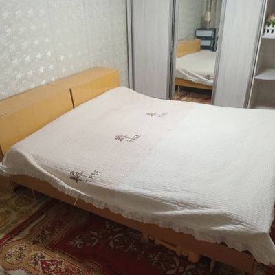 Продается кровать .