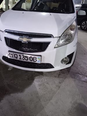 Spark 2010 urulmagan butun benzin 1motor