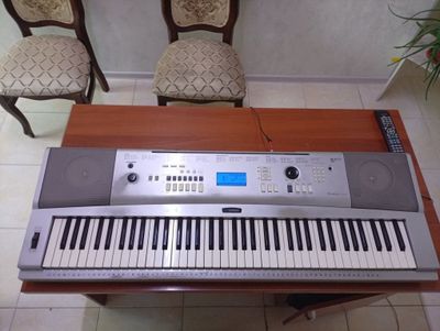 Продам Yamaha dgx 220