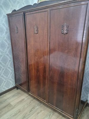 Продается Румынская спальная антикварият